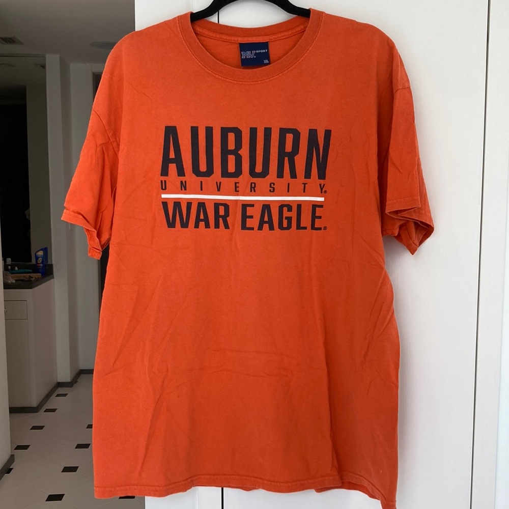 MV Sport orange Auburn University tshirt - size XL